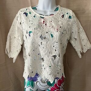 Dizzylissy White Lace Blouse